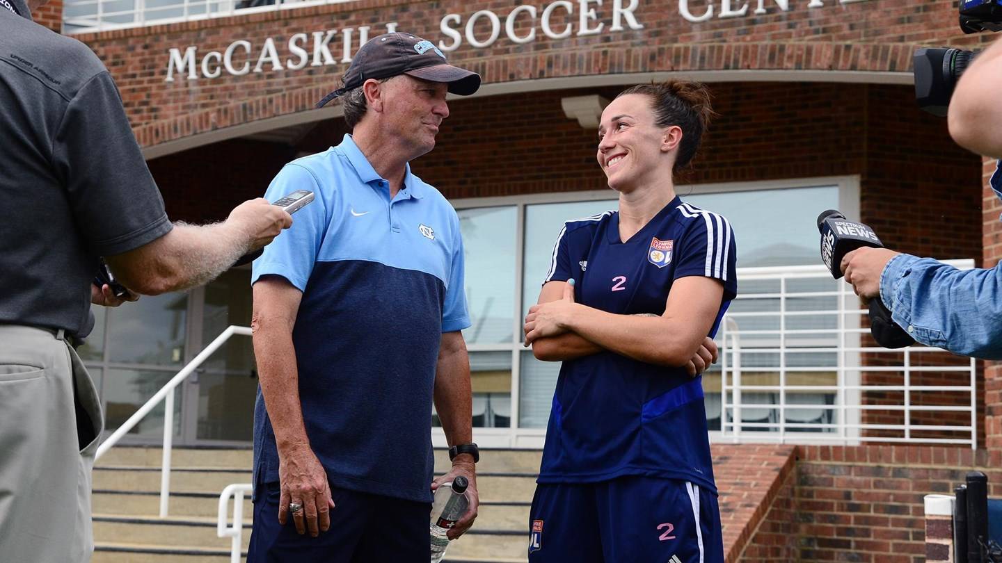 WOMEN'S BALLON D'OR | LUCY BRONZE