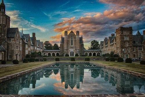 5 OF THE MOST BEAUTIFUL COLLEGE CAMPUSES IN THE US